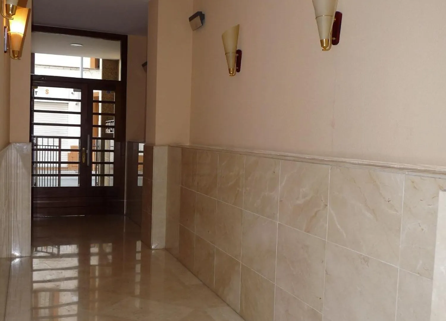 Apartaments Tropic Lloret de Mar 0*,